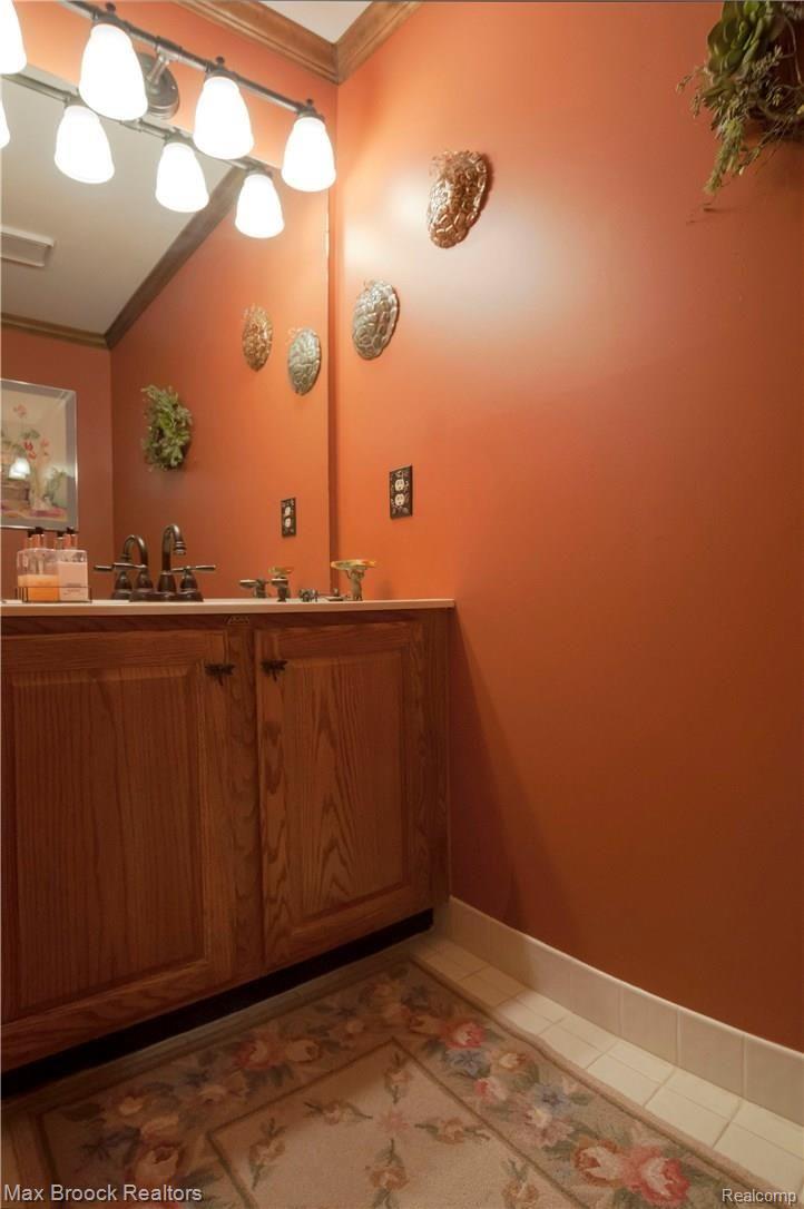1142 Sandy Ridge Drive Rochester, MI 48306 - Photo 23 of 52 22.JPG