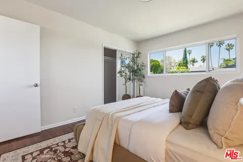 $1,899,000 | 2525 Ivanhoe Drive, Los Angeles, CA 90039