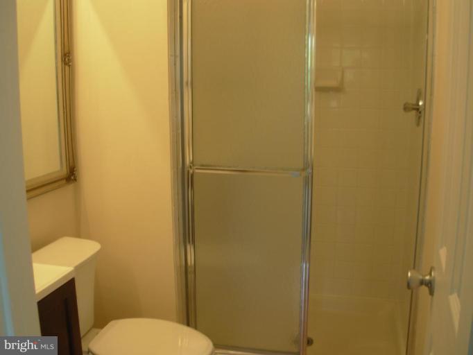 2334 Hunters Square Court Reston, VA 20191 - Photo 14 of 23 Master Bath #2
