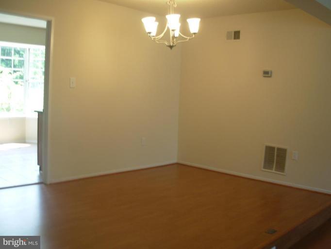 2334 Hunters Square Court Reston, VA 20191 - Photo 9 of 23 Dining Room