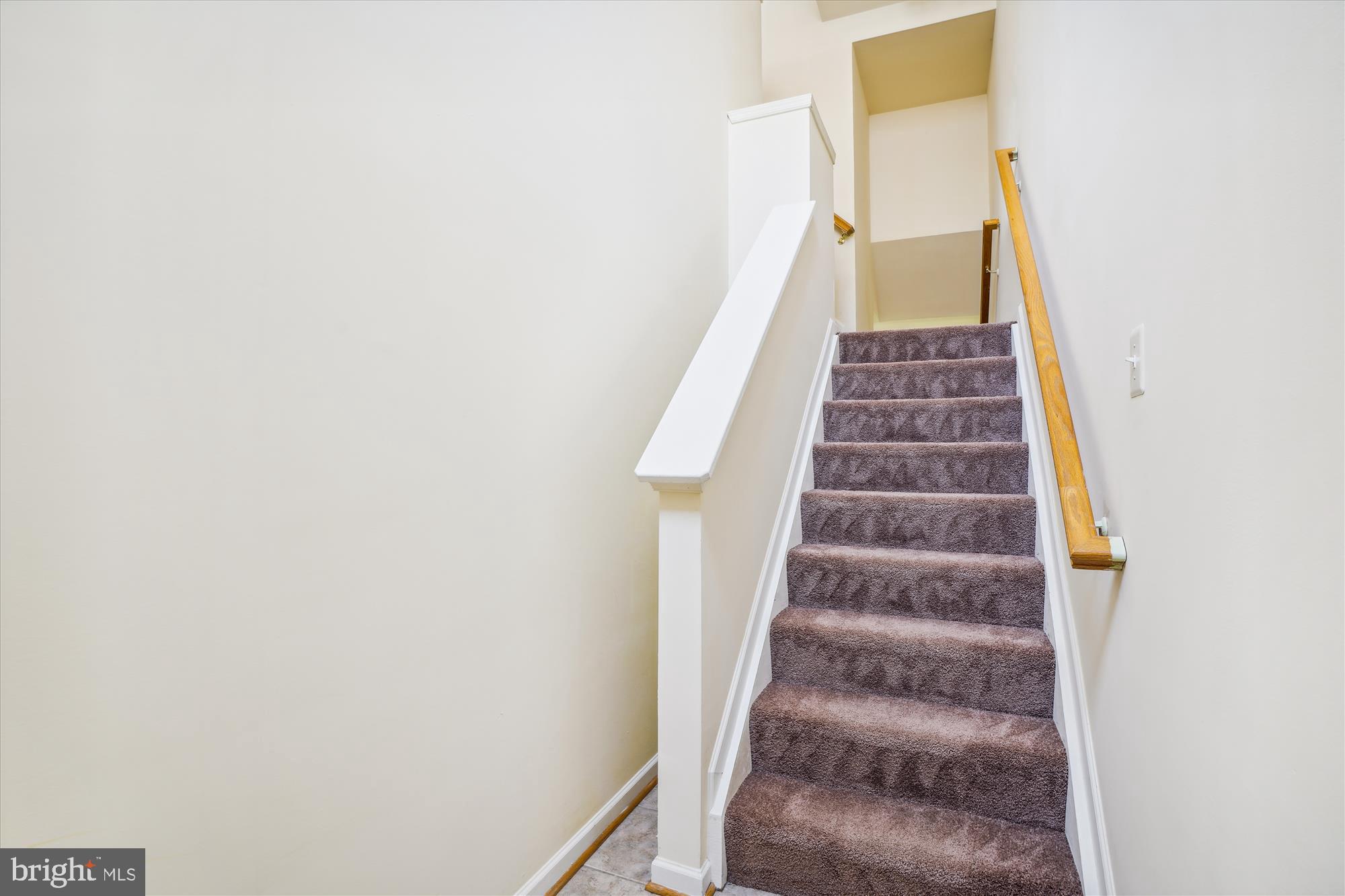7127 Water Oak Road, Unit 115 Elkridge, MD 21075 - Photo 17 of 22 Foyer