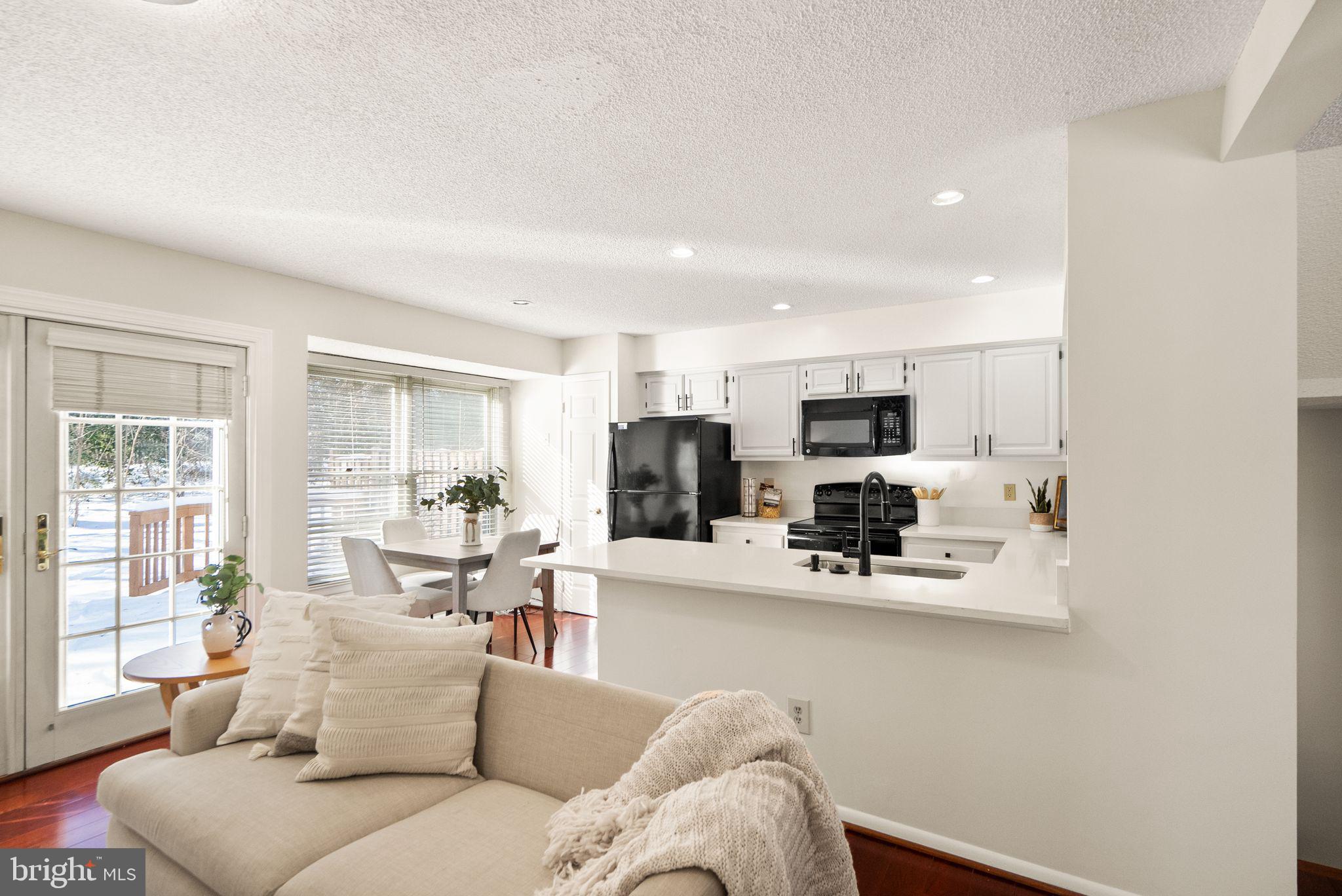 1443 Newport Spring Court Reston, VA 20194 - Photo 16 of 78 Gallery Image 16