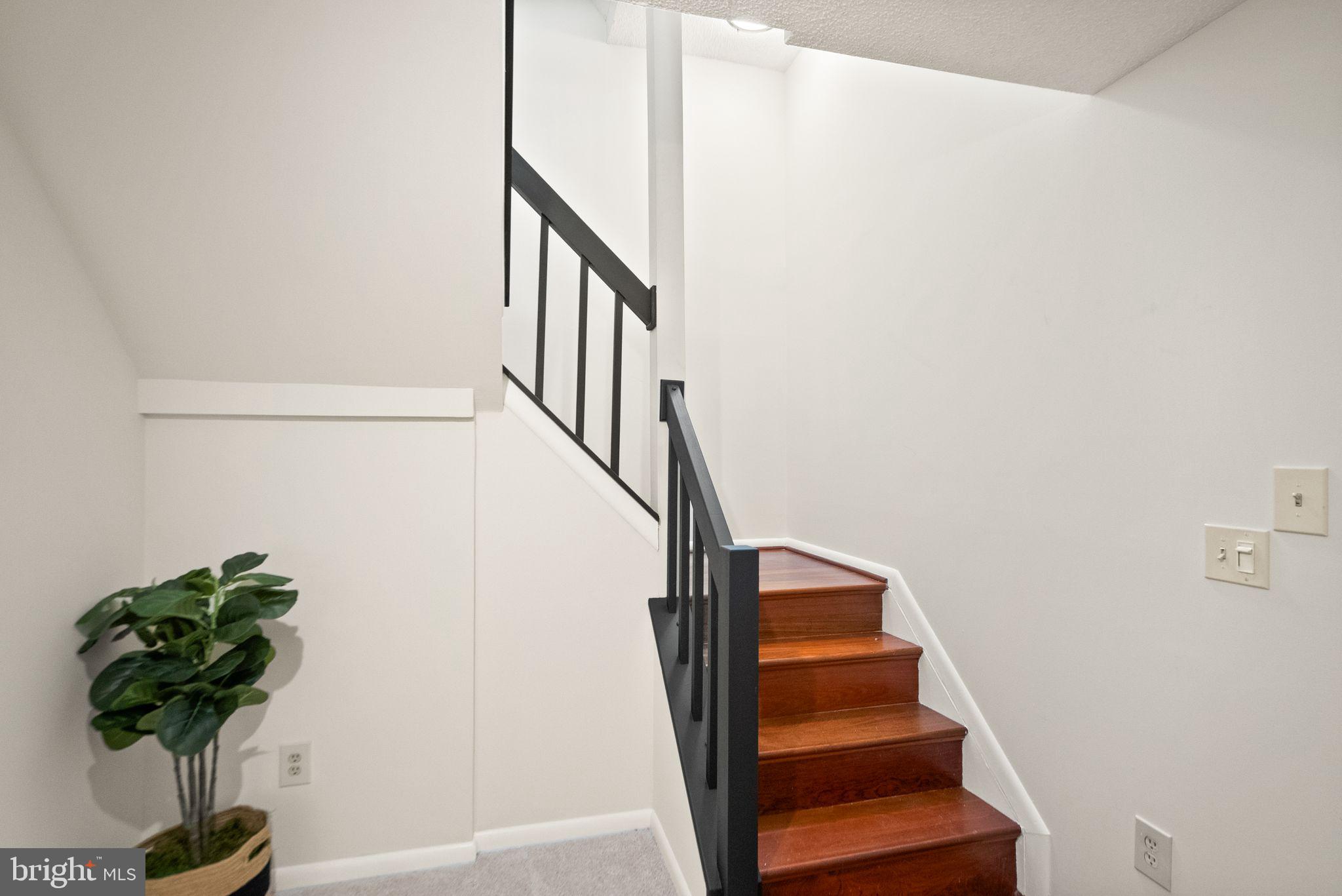 1443 Newport Spring Court Reston, VA 20194 - Photo 55 of 78 Gallery Image 55