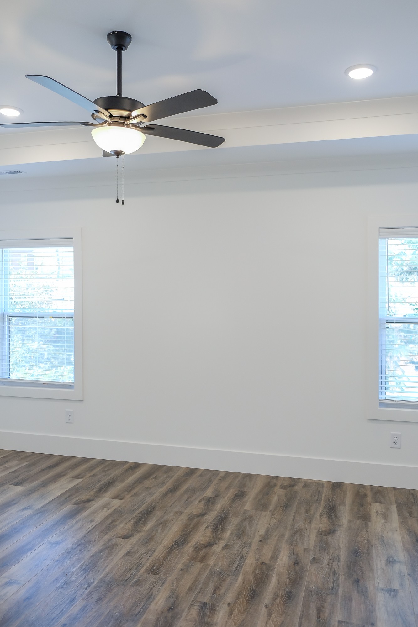2818 Valley Road Nashville, TN 37215 - Photo 12 of 21 wooden floor in an empty room with a window