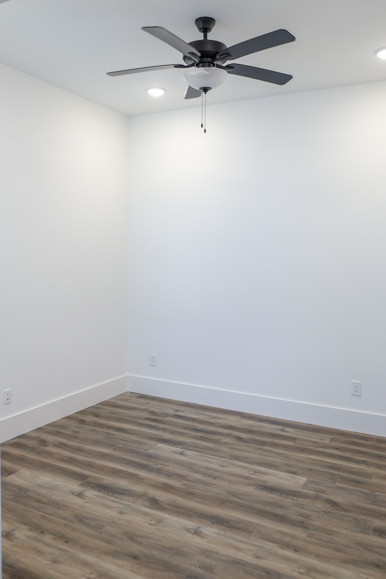 2818 Valley Road Nashville, TN 37215 - Photo 9 of 21 a view of a room with an empty space