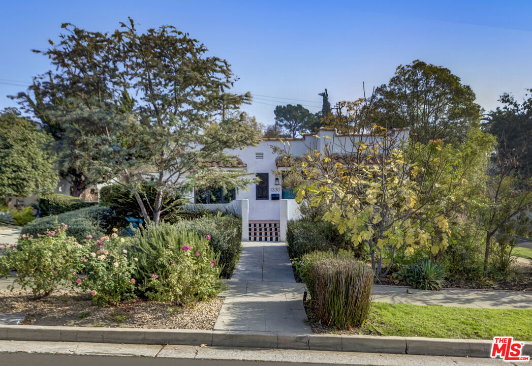 1330 Eagle Vista Drive Los Angeles, CA 90041 - Photo 2 of 52