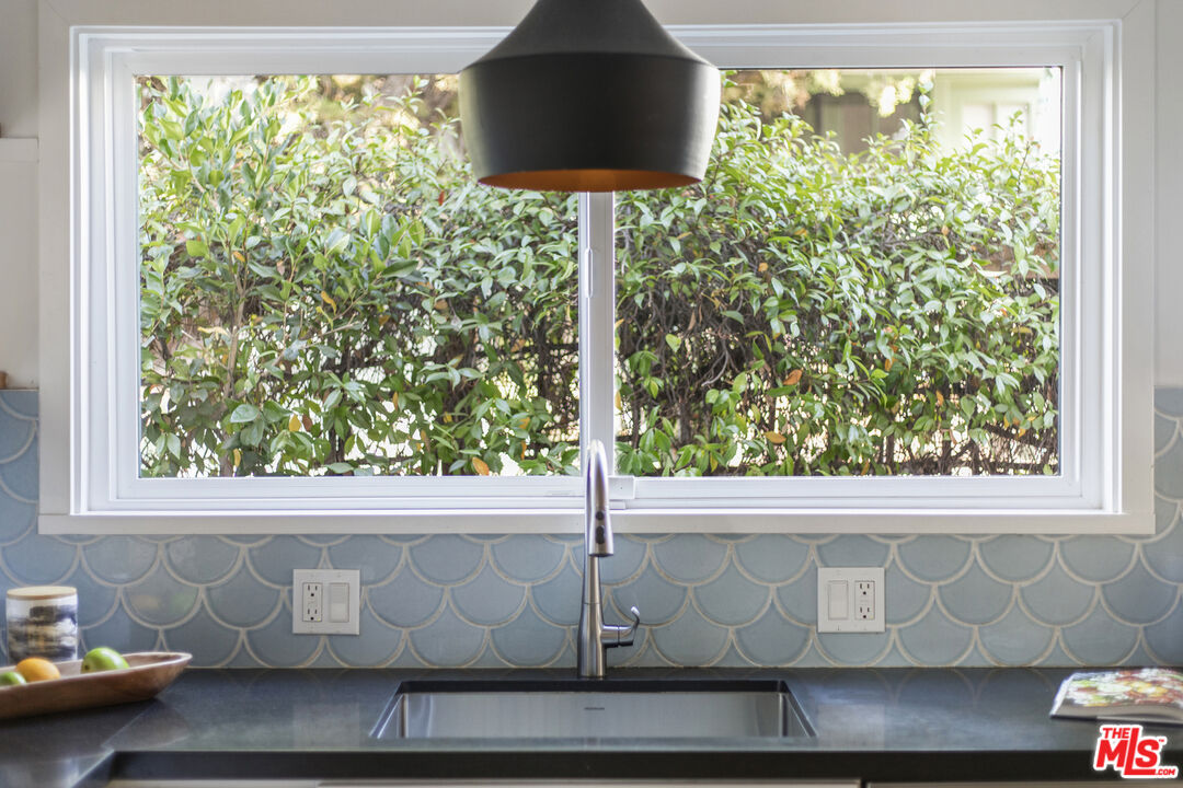 1330 Eagle Vista Drive Los Angeles, CA 90041 - Photo 28 of 52