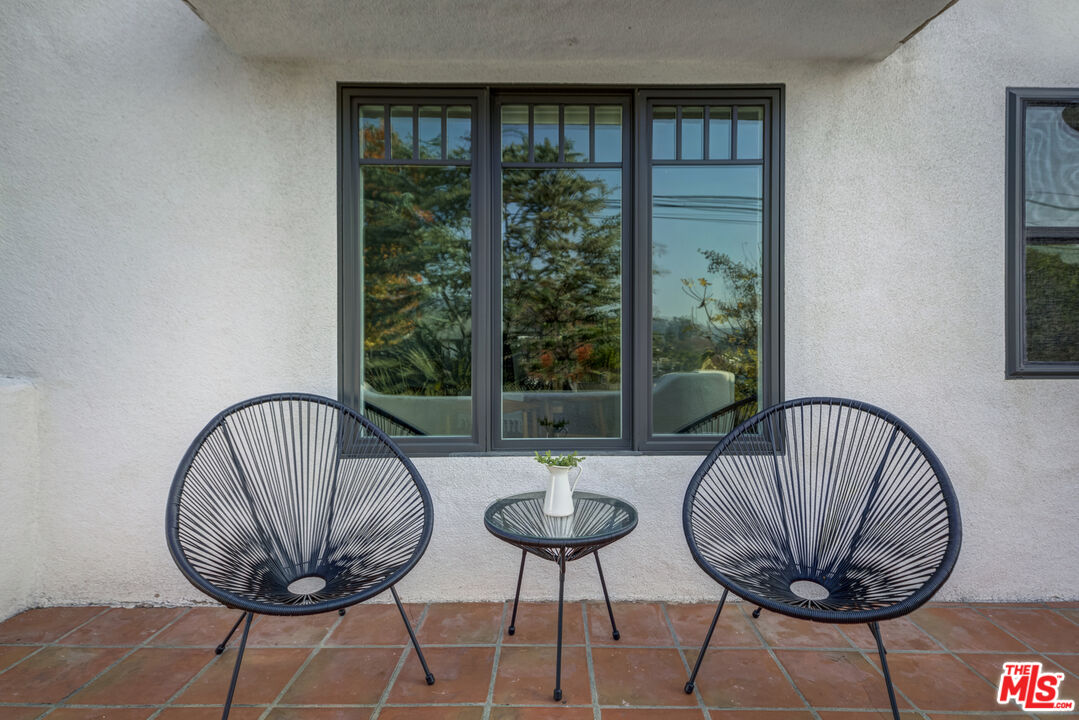 1330 Eagle Vista Drive Los Angeles, CA 90041 - Photo 7 of 52