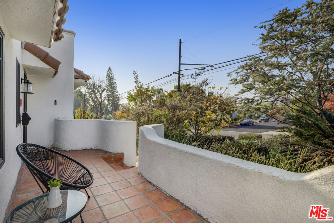 1330 Eagle Vista Drive Los Angeles, CA 90041 - Photo 8 of 52