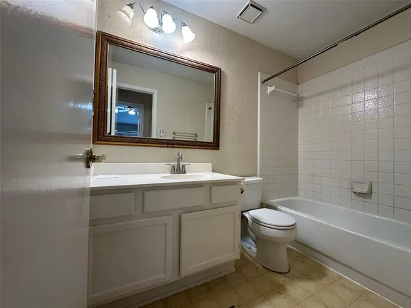$1,850 | 7605 Cornell Drive, Rowlett, TX 75088