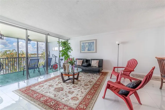 $258,000 | 1660 Northeast 191st Street, Unit 3111, Miami, FL 33179