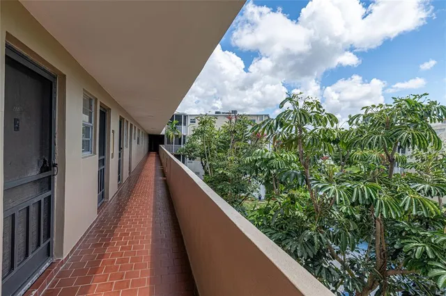 $258,000 | 1660 Northeast 191st Street, Unit 3111, Miami, FL 33179