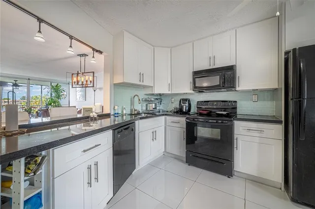 $258,000 | 1660 Northeast 191st Street, Unit 3111, Miami, FL 33179