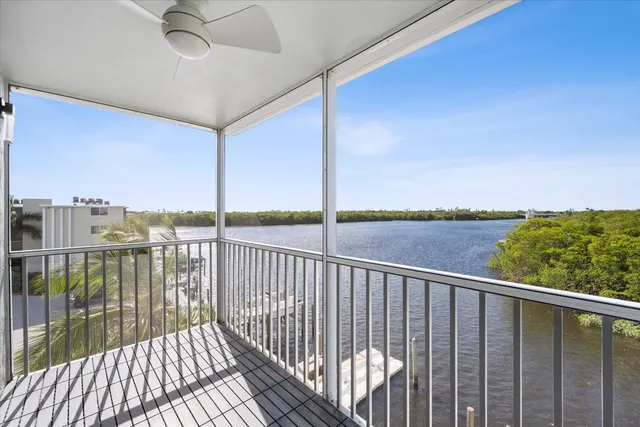 $2,900 | 689 Northeast 6th Court, Unit 4010, Boynton Beach, FL 33435