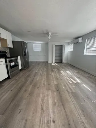 $1,600 | 7620 Southwest 21st Street, Unit 2, Miami, FL 33155