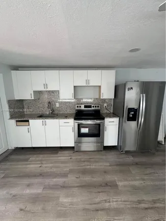$1,600 | 7620 Southwest 21st Street, Unit 2, Miami, FL 33155