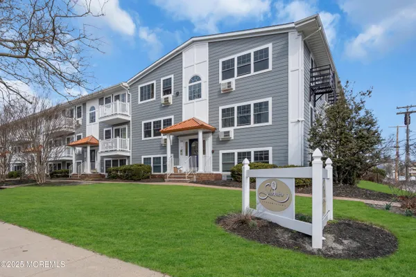 $2,200 | 307 4th Avenue, Unit 202, Asbury Park, NJ 07712