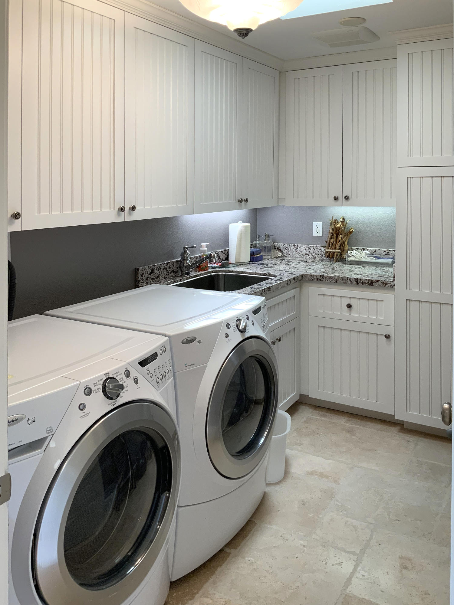 7 Princeton Drive Rancho Mirage, CA 92270 - Photo 29 of 39 a utility room with sink dryer and washer