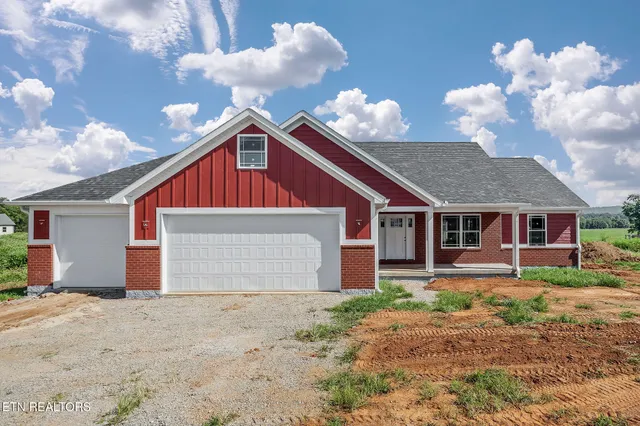 $479,900 | 196 Dairy Barn, Sparta, TN 38583