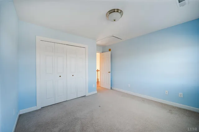 a view of utility room