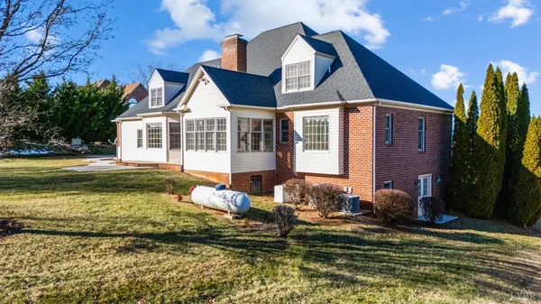 $775,000 | 1344 Shasta Lane, Forest, VA 24551