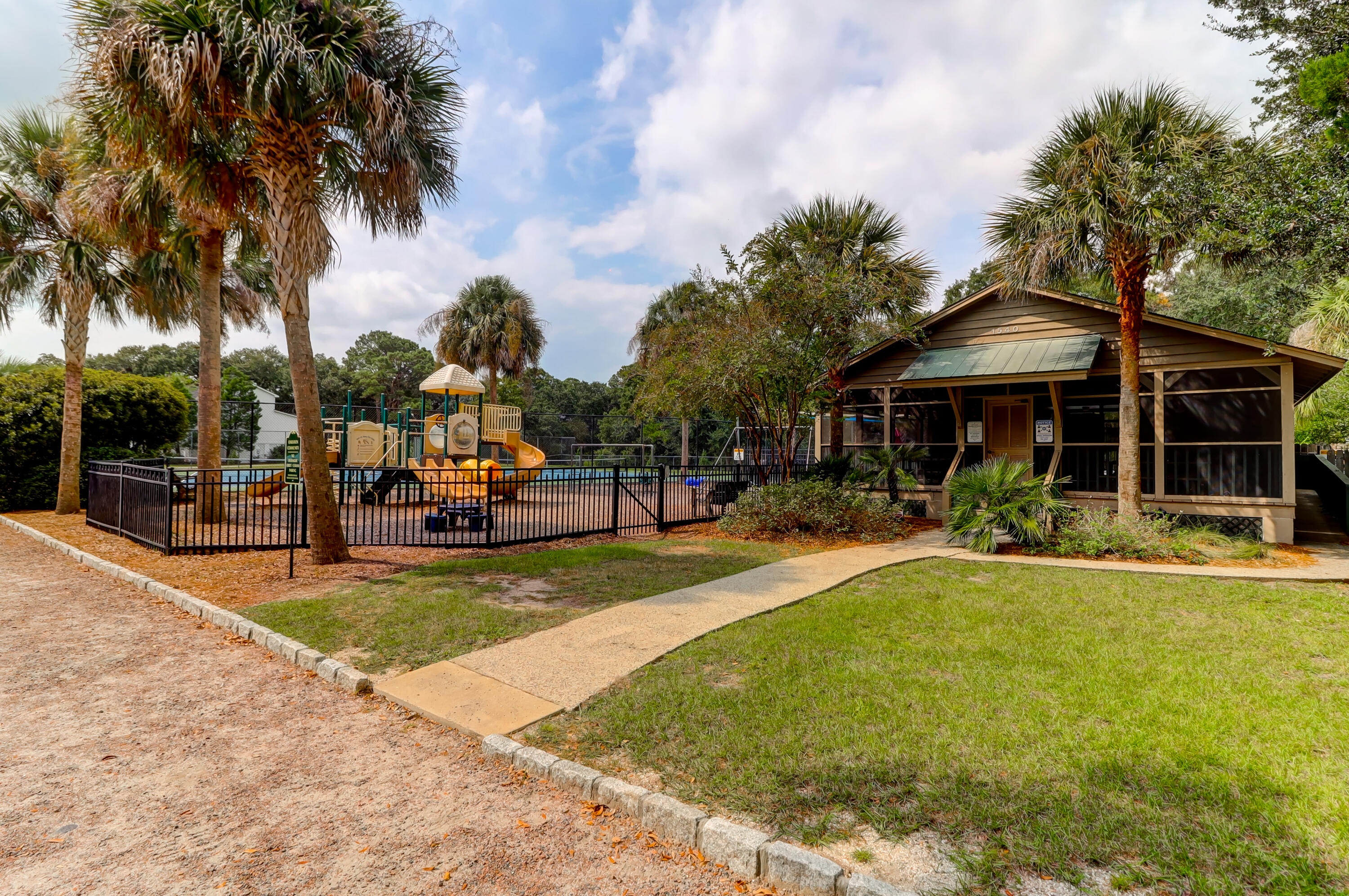 1404 School House Road Mount Pleasant, SC 29464 - Photo 31 of 33 Oakhaven (3)