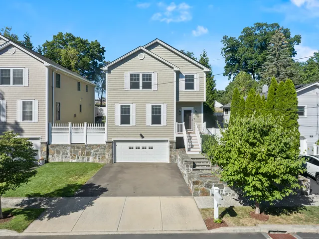 $910,000 | 24 Warsaw Street, Fairfield, CT 06825