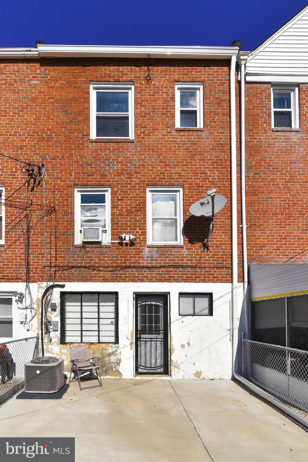 4403 Eldone Road Baltimore, MD 21229 - Photo 3 of 27 Rear