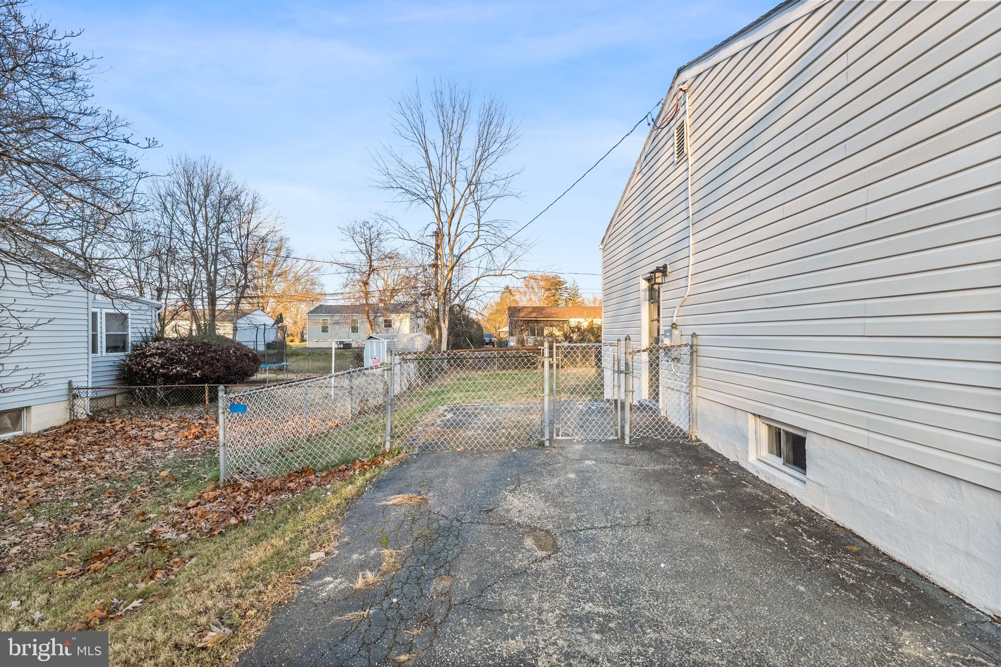 819 Old Harmony Road Newark, DE 19711 - Photo 33 of 39 a view of a back yard of the house