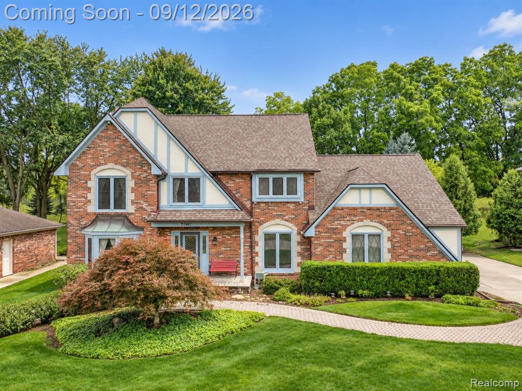 25687 Rutledge Crossing Farmington Hills, MI 48335 - Photo 6 of 47 Gallery Image 6