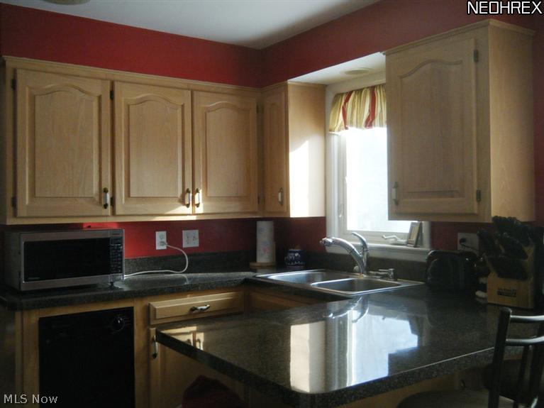 1121 Ford Road Lyndhurst, OH 44124 - Photo 11 of 21