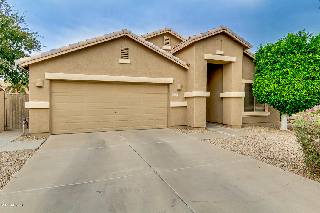 654 East Iris Court Gilbert, AZ 85296 - Photo 2 of 36 Front