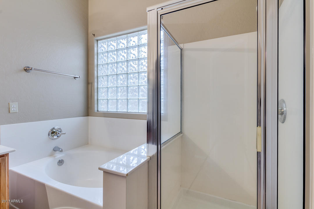654 East Iris Court Gilbert, AZ 85296 - Photo 24 of 36 Master Bath
