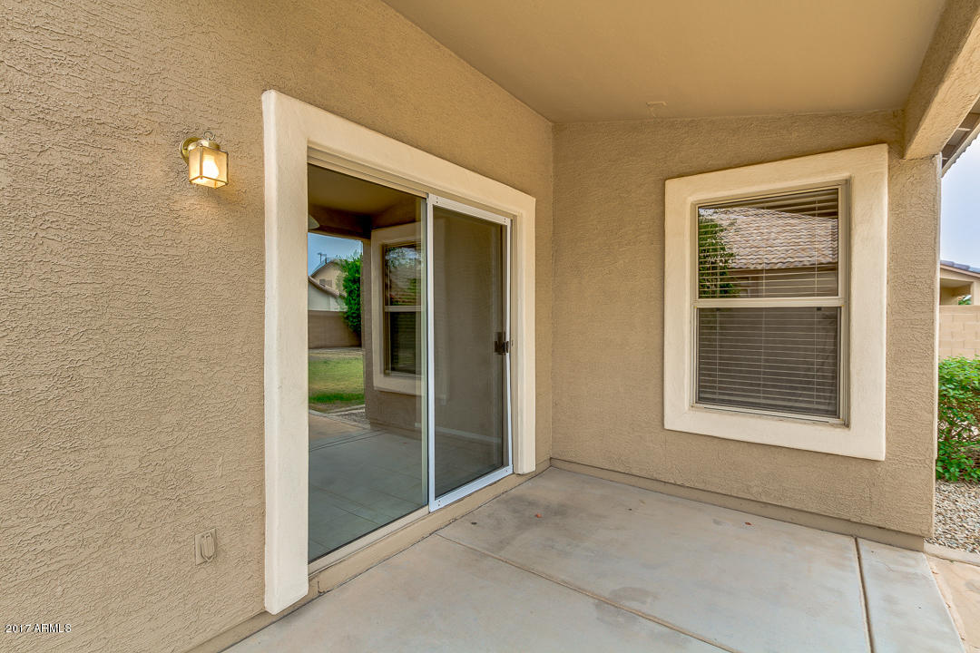 654 East Iris Court Gilbert, AZ 85296 - Photo 32 of 36 Patio