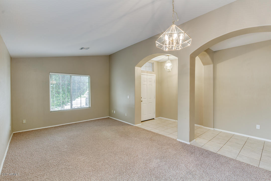 654 East Iris Court Gilbert, AZ 85296 - Photo 4 of 36 Living Room, Dining Area & Entry