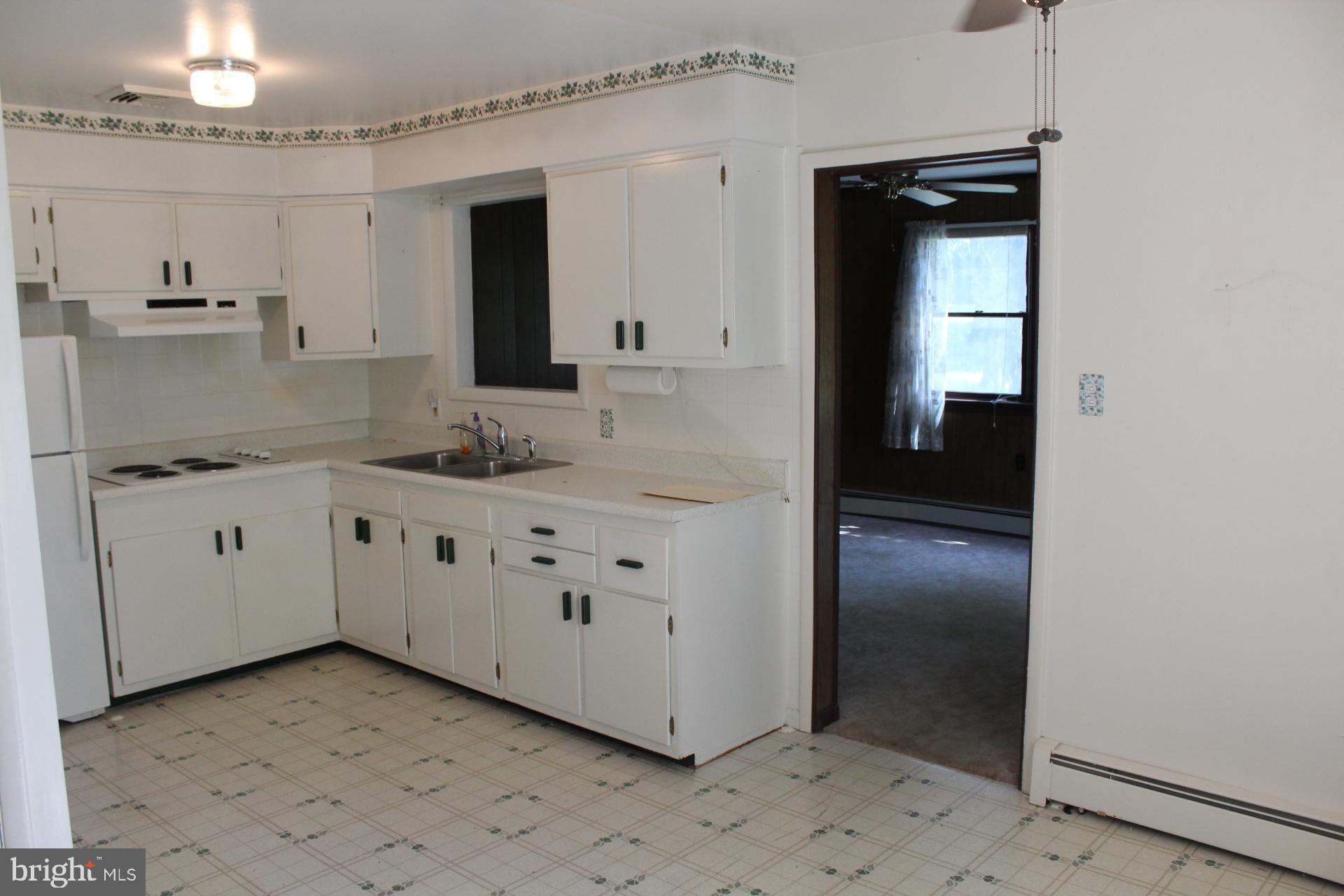 1130 Kepler Road Pottstown, PA 19464 - Photo 17 of 42 Eat-in kitchen