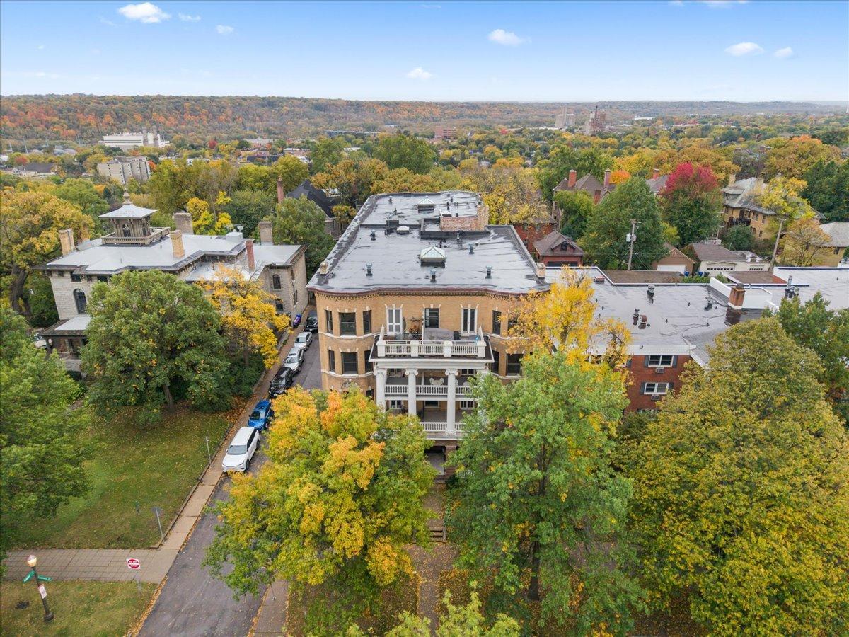 442 Summit Avenue, Unit 4 St. Paul, MN 55102 - Photo 2 of 29