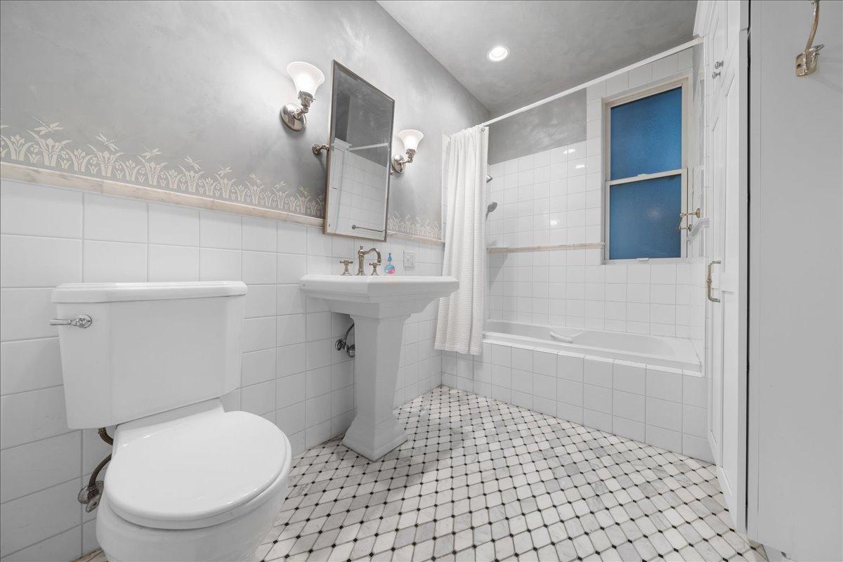 442 Summit Avenue, Unit 4 St. Paul, MN 55102 - Photo 26 of 29