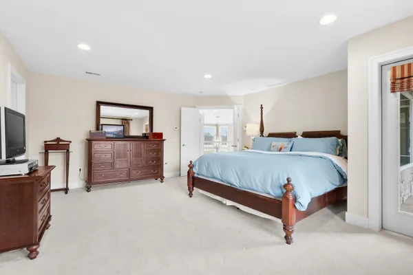 $1,399,000 | 6570 North 39th Street, Augusta, MI 49012