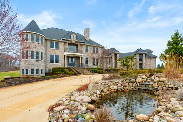 $1,399,000 | 6570 North 39th Street, Augusta, MI 49012