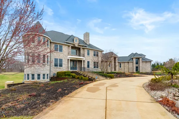 $1,399,000 | 6570 North 39th Street, Augusta, MI 49012
