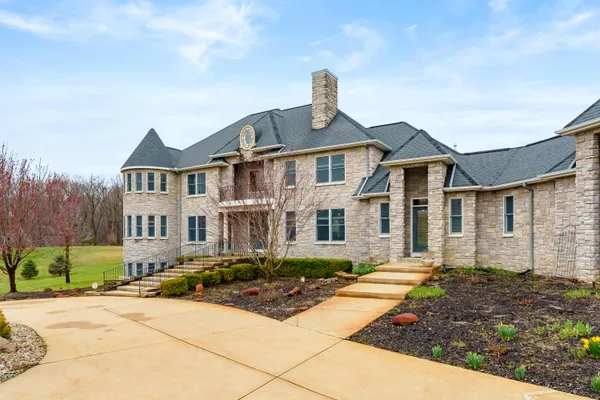 $1,399,000 | 6570 North 39th Street, Augusta, MI 49012