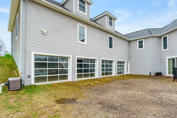 $1,399,000 | 6570 North 39th Street, Augusta, MI 49012