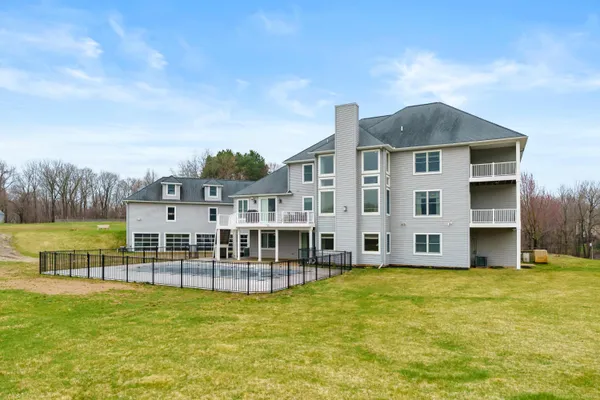 $1,399,000 | 6570 North 39th Street, Augusta, MI 49012