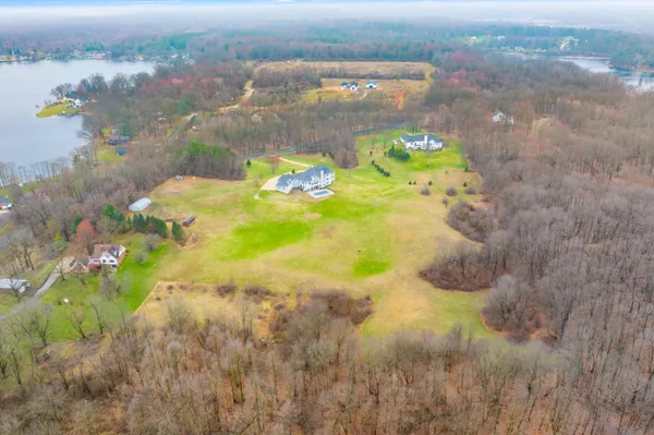 $1,399,000 | 6570 North 39th Street, Augusta, MI 49012