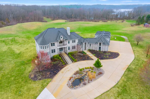 $1,399,000 | 6570 North 39th Street, Augusta, MI 49012