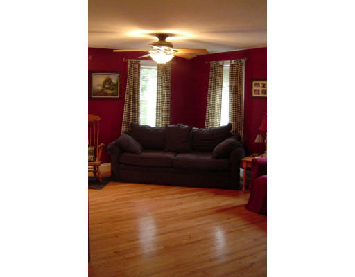 56 Mason Road Freetown, MA 02717 - Photo 6 of 10