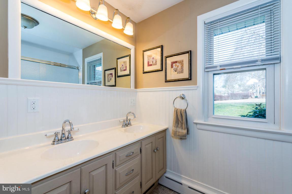 1107 Lampeter Road Lancaster, PA 17602 - Photo 19 of 27 Gallery Image 19