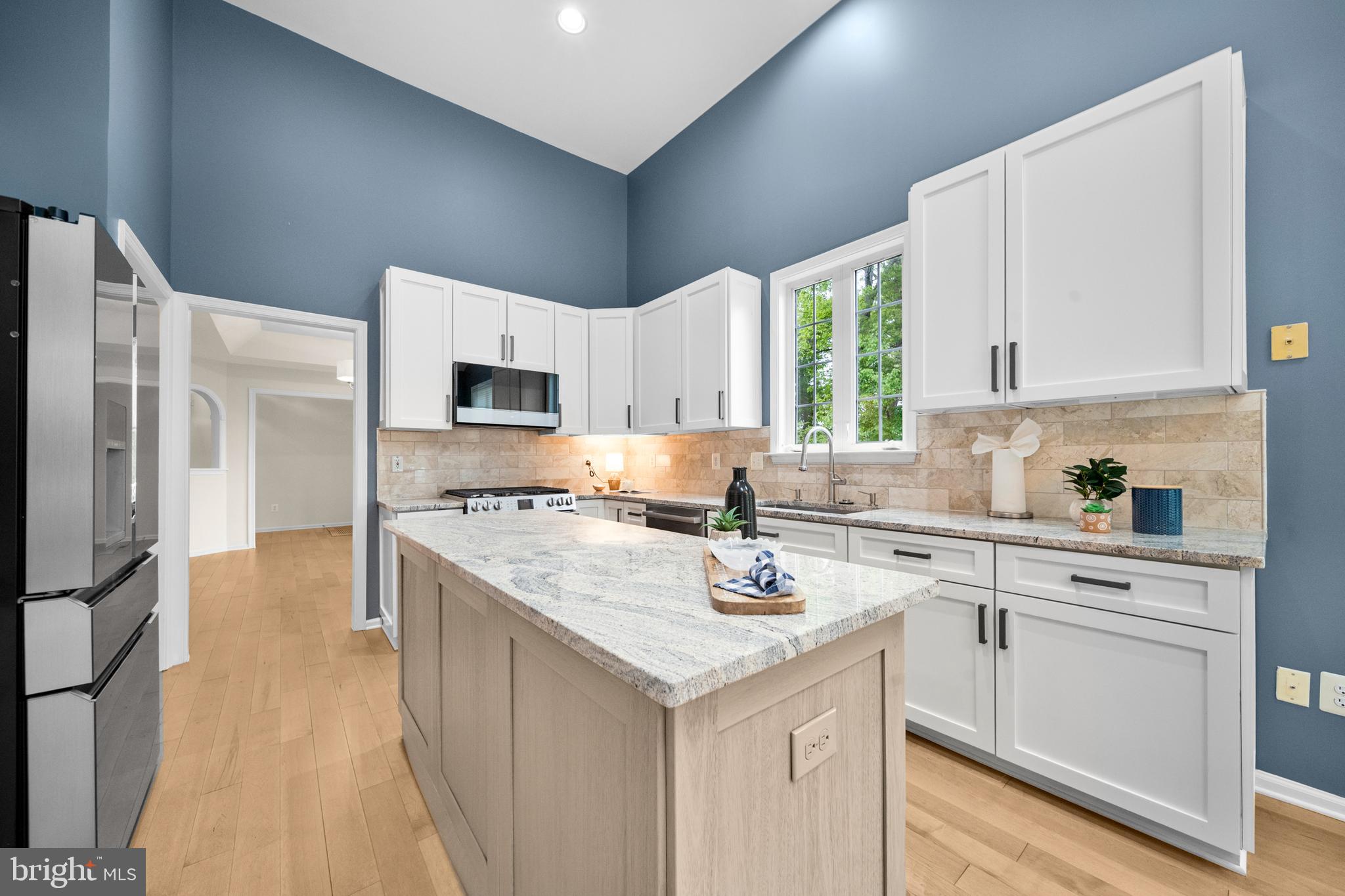 13514 Ryton Ridge Lane Gainesville, VA 20155 - Photo 12 of 57 Natural light galore