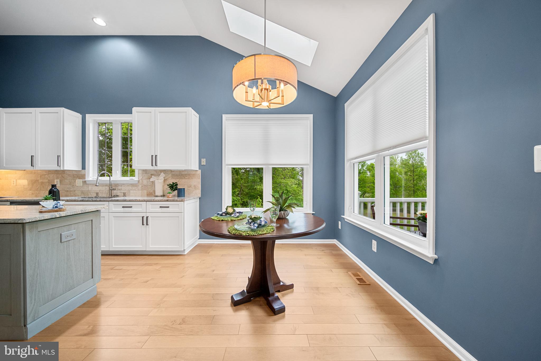 13514 Ryton Ridge Lane Gainesville, VA 20155 - Photo 17 of 57 Large table space area